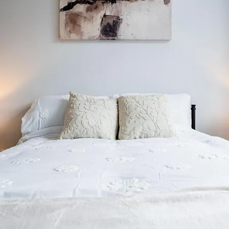 Dock Riverside Sleeps 8 And Parking Apartment Leeds (West Yorkshire)