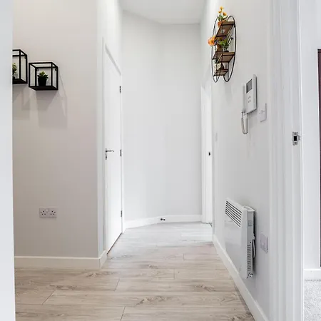 Dock Riverside Sleeps 8 And Parking Leeds (West Yorkshire)